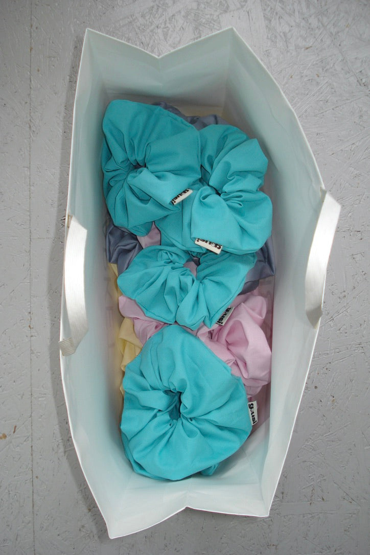 TURQUOISE SCRUNCHIE