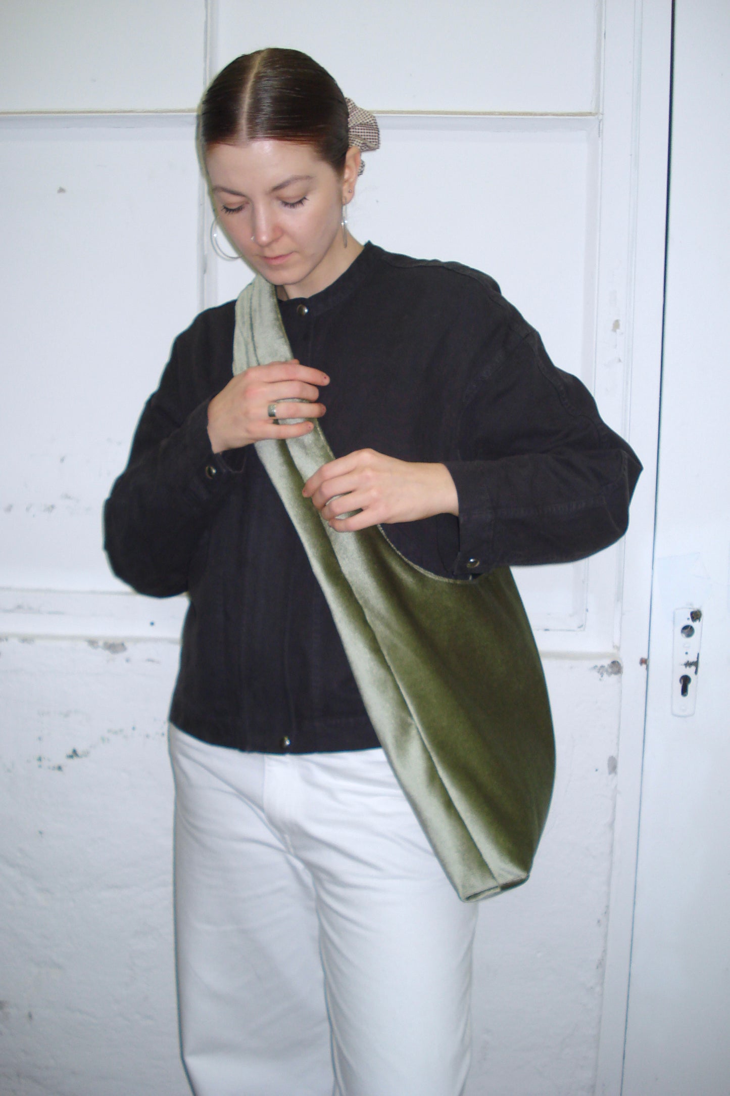 LIGHT GREEN VELVET BIG BAG