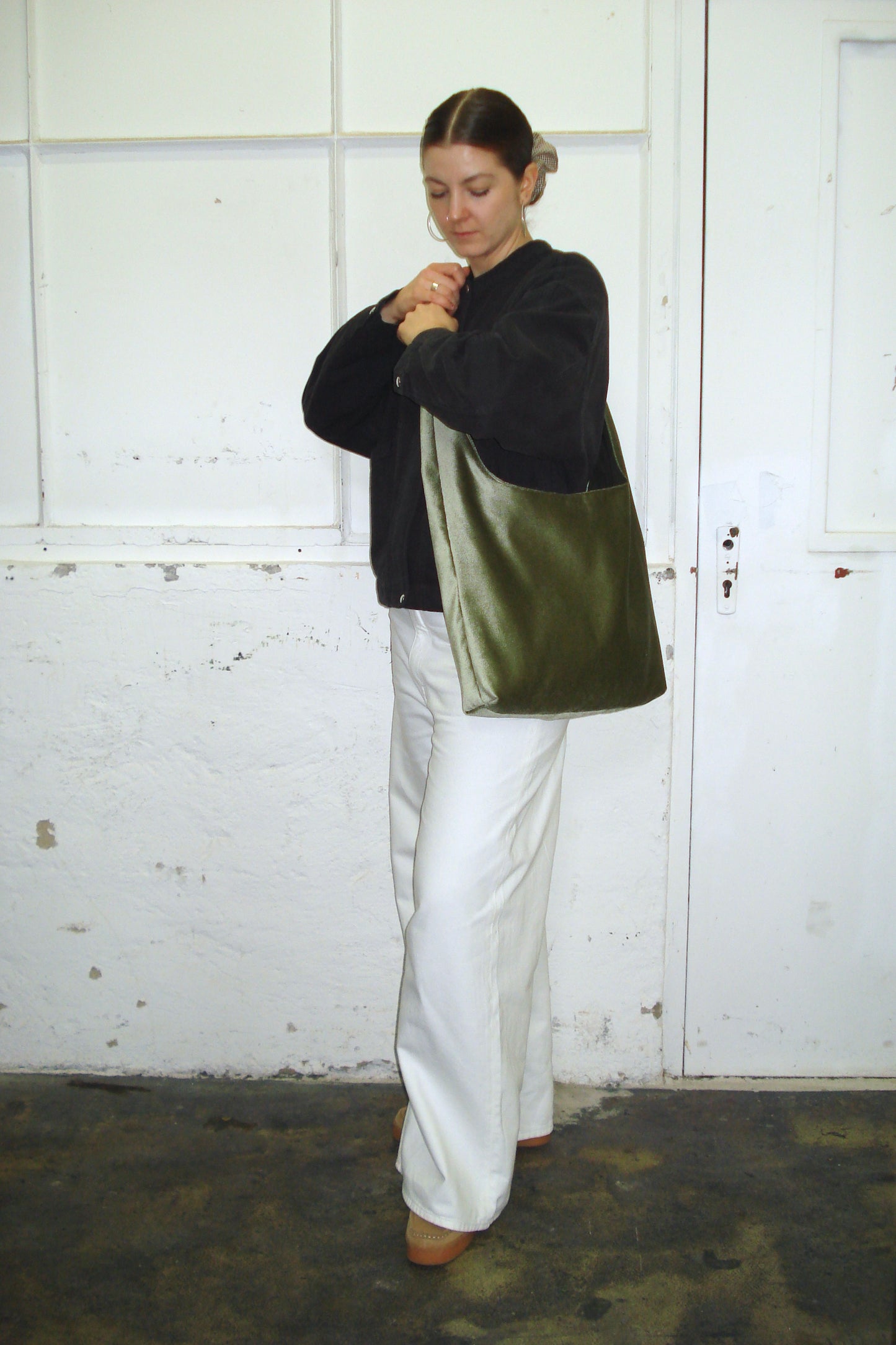 LIGHT GREEN VELVET BIG BAG
