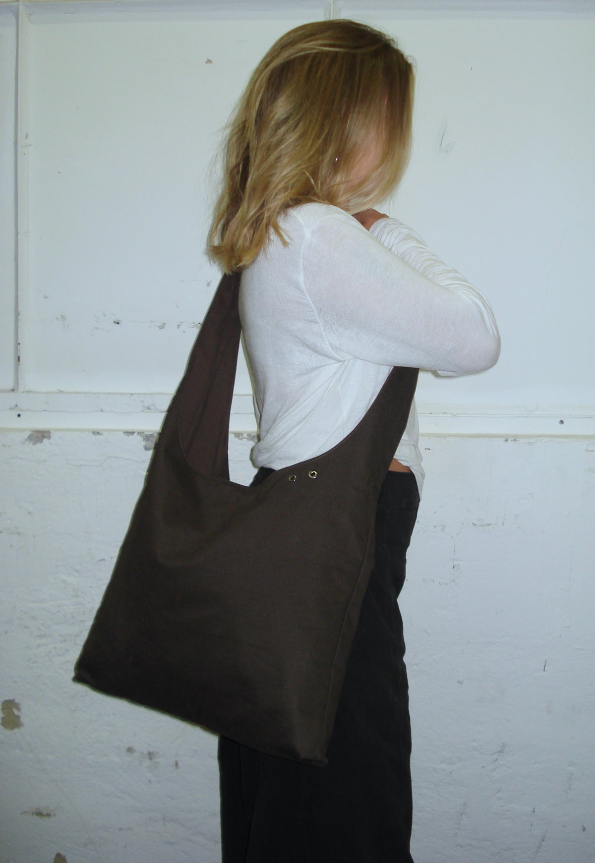 BROWN CHECKERED BIG CROSSBODY BAG