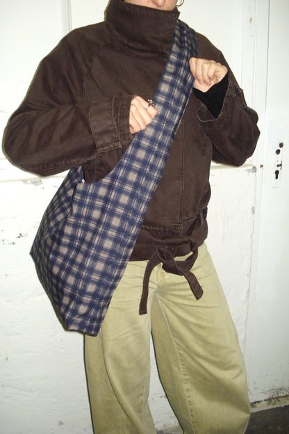 BLUE CHECKERED BIG BAG