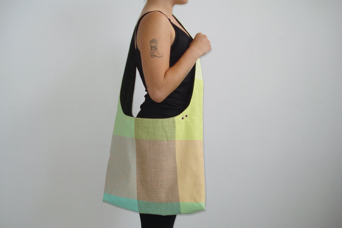 CHECKERED BIG CROSSBODY BAG