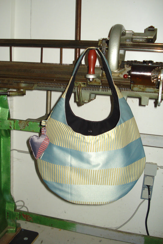 TURQUOISE YELLOW MEDIUM EGG