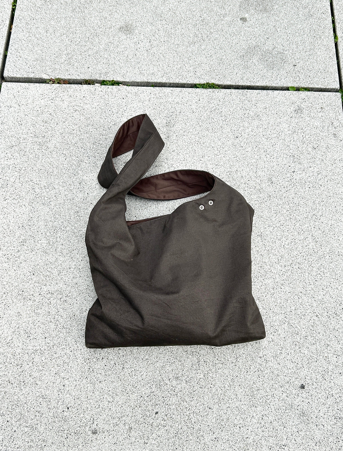 BROWN CHECKERED BIG CROSSBODY BAG