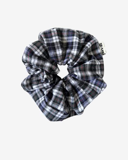 GREY CHECKERED SCRUNCHIE